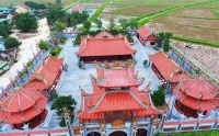 Nhà thờ họ Nguyễn Quốc dát vàng trăm tỉ ở Nghệ An