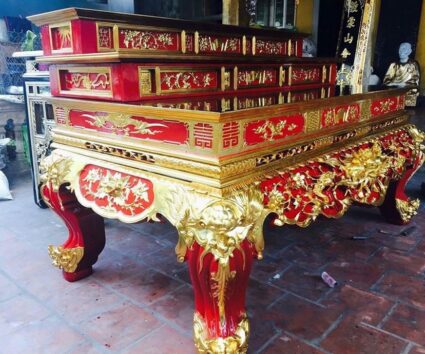 Bàn thờ tam cấp