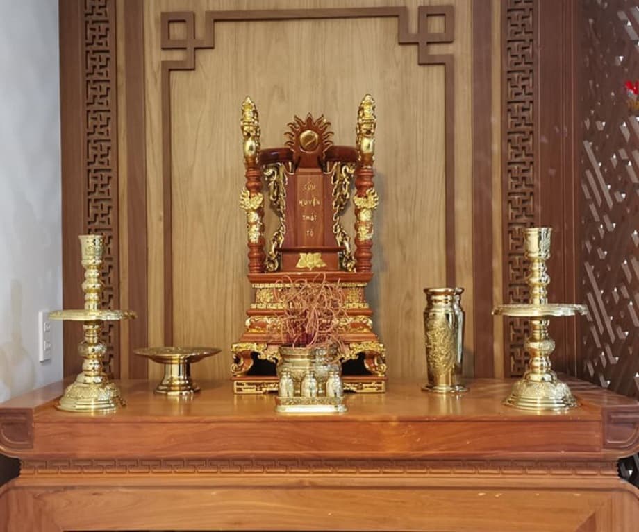 ban-tho-cuu-huyen-nen-dat-o-dau-trong-nha