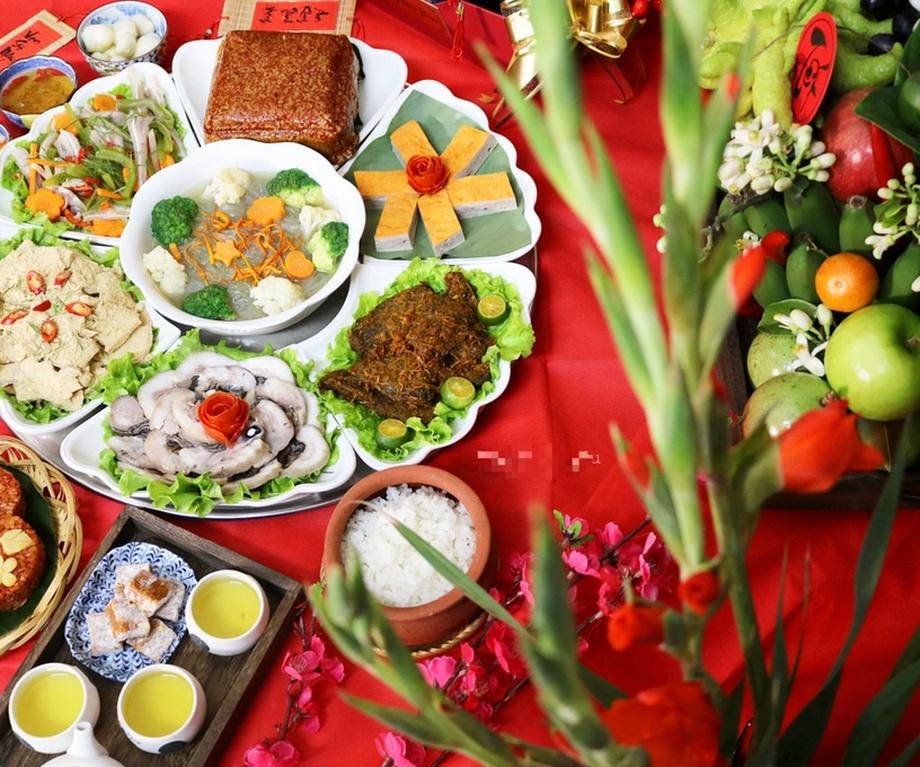 Cha mẹ còn sống có nên thờ Cửu Huyền Thất Tổ không?