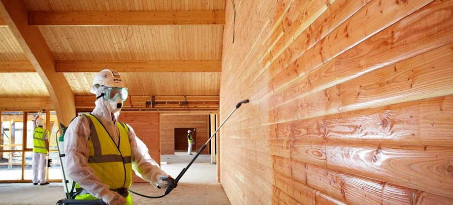 cach-chong-chay-cho-nha-go-2