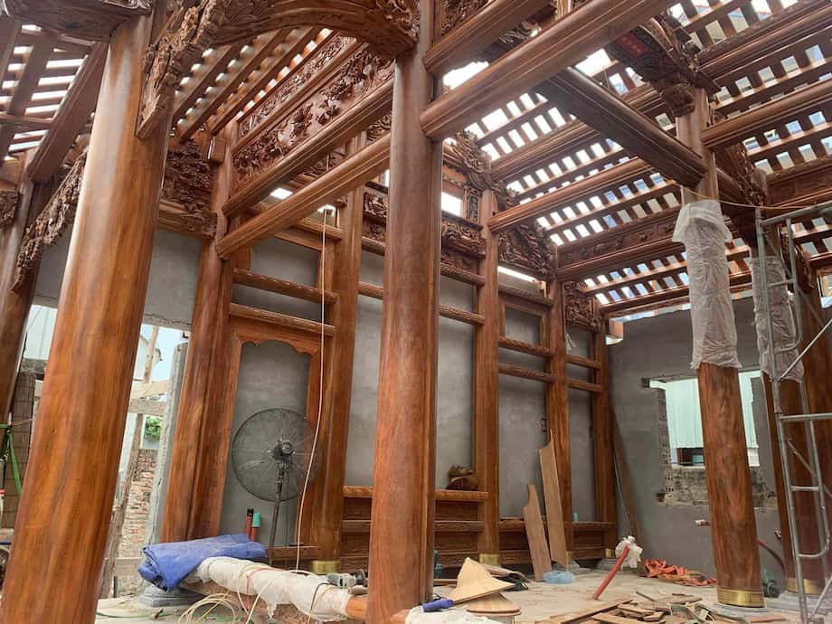 sam-trong-nha-go-co-truyen-4